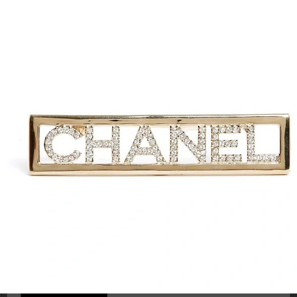 BRAND NEW CHANEL BROOCH - Picture 2 of 6